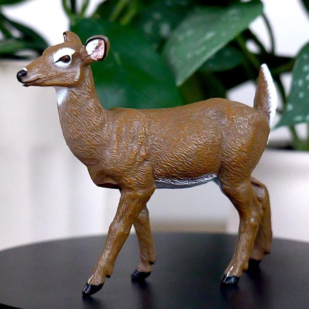 White-Tailed Doe Figurine - Hand Painted‎ Deer Action Toy Figure - Papo
